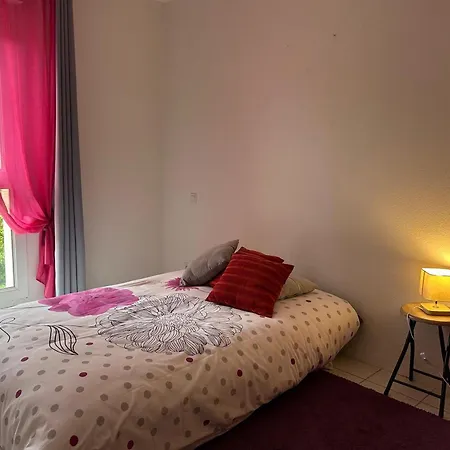 A Pour 4 Pers. Avec Loggia Et Parking - Fr-1-239-1116