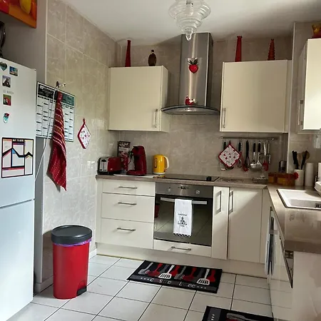 Apartment A Pour 4 Pers. Avec Loggia Et Parking - Fr-1-239-1116 *