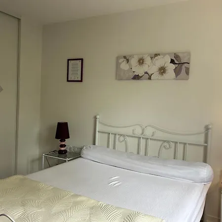 A Pour 4 Pers. Avec Loggia Et Parking - Fr-1-239-1116 Apartman *